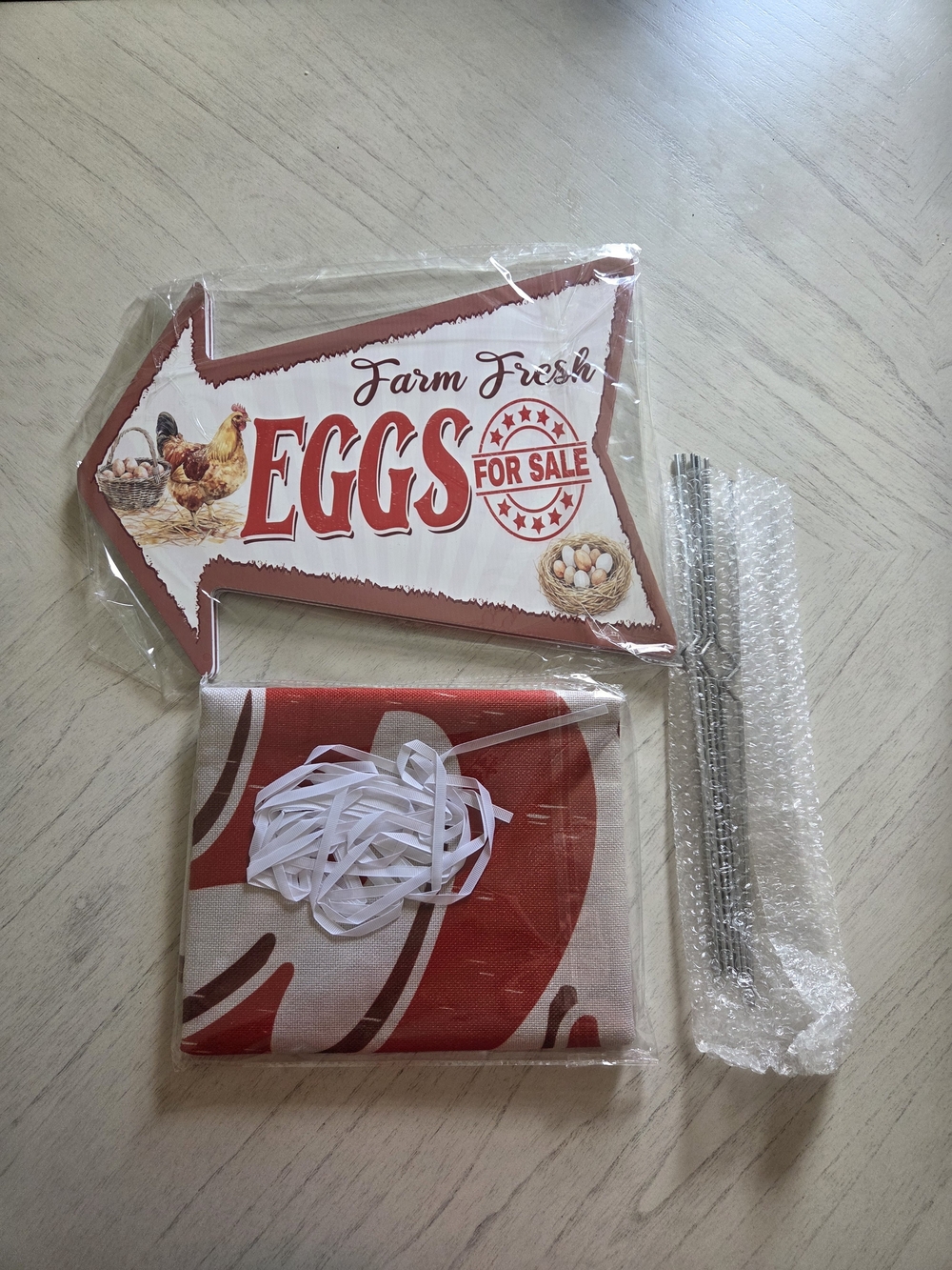 Tegeme 4 Pack Farm Fresh Eggs Signs & Banner